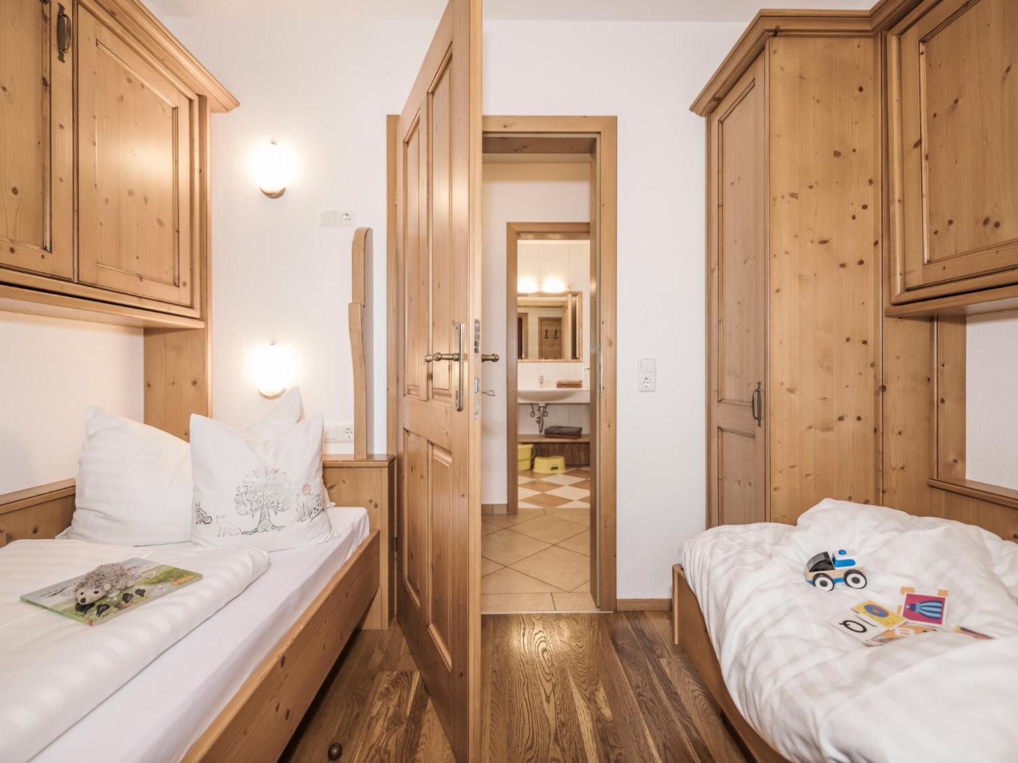 Kinderbauernhof Scharrerhof Hollersbach im Pinzgau Rum bild
